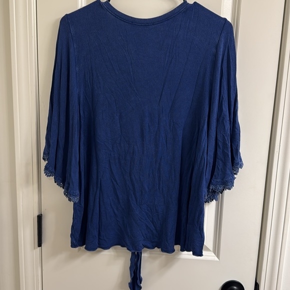 Women’s Altar’d State boho front tie blue top - Picture 5 of 5